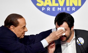 Salvini  vuole la federazione, ma Berlusconi non ci sta