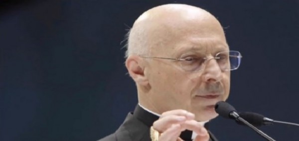 Cardinale Bagnasco difende l&#039;Ilva, la risposta dei Genitori Tarantini