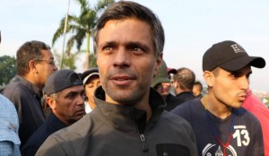 España afirma que no tiene intención de entregar a Leopoldo López y limitará las actividades políticas de López