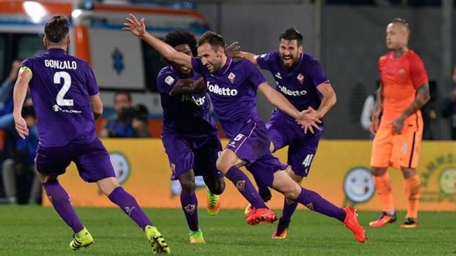 La Fiorentina  beffa la Roma 1-0 rete di Badelj all&#039;84&#039; Napoli solo in testa