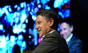 Via libera al listino Conte. Il MoVimento 5 Stelle approva le scelte del leader