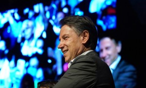 Via libera al listino Conte. Il MoVimento 5 Stelle approva le scelte del leader