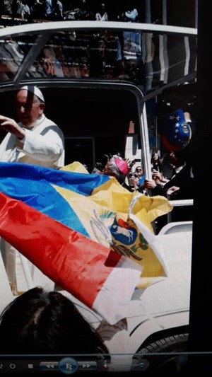 Il Papa in Puglia in visita nei luoghi di don Tonino Bello accolto anche da esuli Italiani del Venezuela
