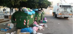 Grottaglie (Taranto) - Gruppi consiliari di opposizione chiedono stop gara europa rifiuti