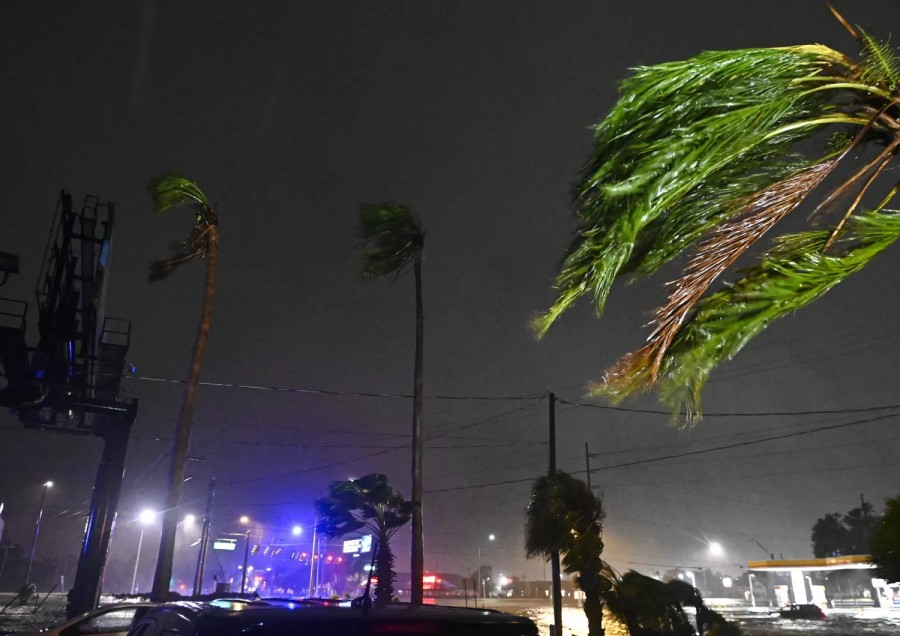L&#039;uragano Milton si abbatte sulla Florida