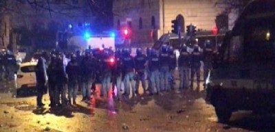 Roma - La reazione del Sap contro l&#039;assalto degli incappucciati contro la polizia