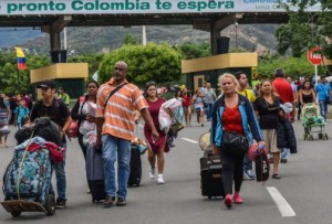 Venezuela, migliaia in fuga: “Scappano dalla fame e dall&#039;estrema violenza 