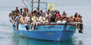 Migranti, per un sondaggio cala la fiducia, la Boldrini invita a non denigrare i volontari