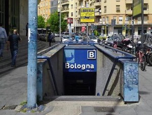 Roma choc, riprende due ragazzi che fumano in metro: 37enne aggredito in emorragia cerebrale