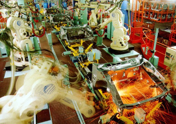 Cala la produzione industriale. A settembre tonfo del 5,6%
