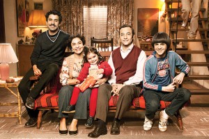 Los principales protagonistas de &#039;Los 80&#039;, la serie de Tv chilena que hace furor.