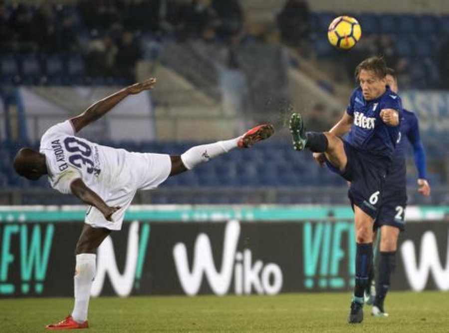 Lazio semifinalista, juegan Milan-Inter