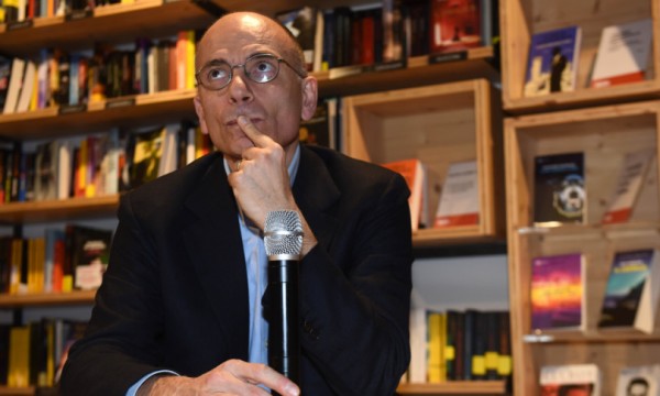 Letta tira dritto sul ddl Zan e il Pd fa muro contro gli attacchi di Renzi