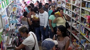 Venezuelans rush into Colombia seeking food and medicine
