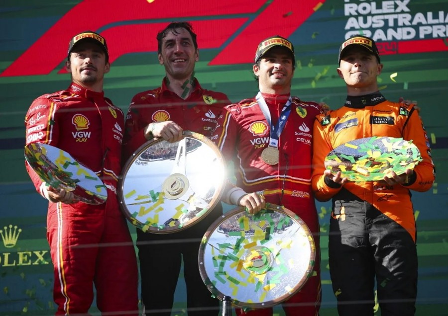 Doppietta Ferrari al Gran Premio d&#039;Australia con Carlos Sainz primo e Charles Leclerc secondo. Terzo Norris