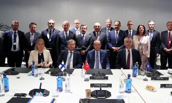 L&#039;incontro a margine del vertice Nato tra Turchia, Svezia e Finlandia 