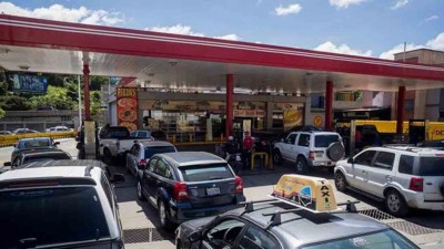Maduro revela que Venezuela tiene reserva de gasolina solo para 20 días