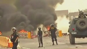 Peru: Tempers flare in protests over road tolls