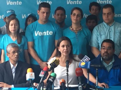 Maria Corina Machado y los Diputados de Vente Venezuela