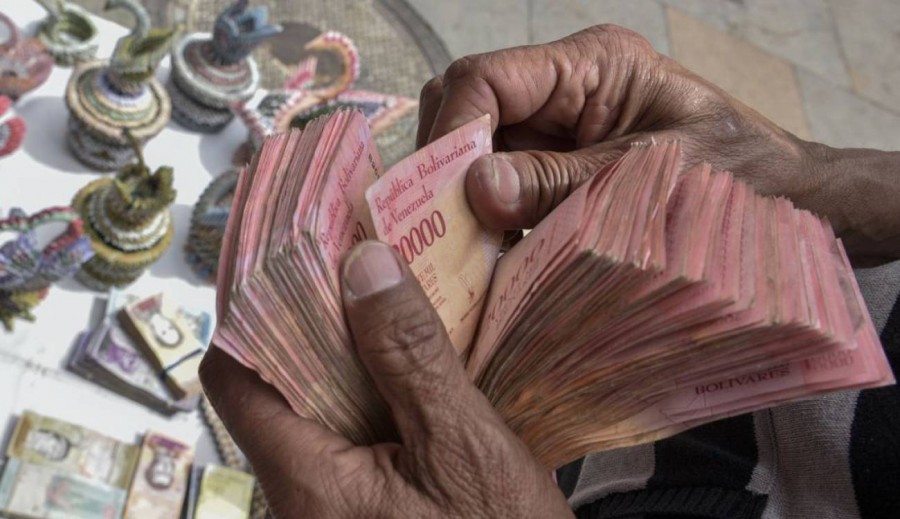 Venezuela cerró 2018 con inflación de 130.060%, según el Banco Central