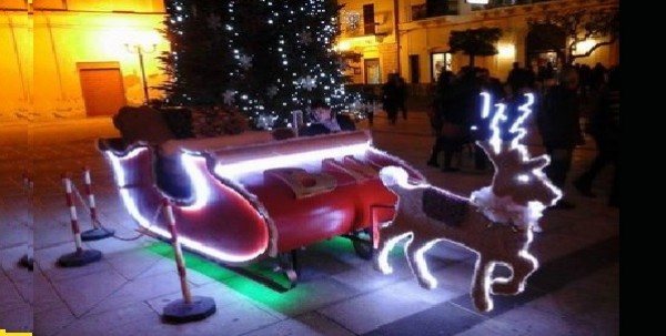 Una slitta di Natale per la gioia dei bimbi, un&#039;idea di Pulsano da Mare