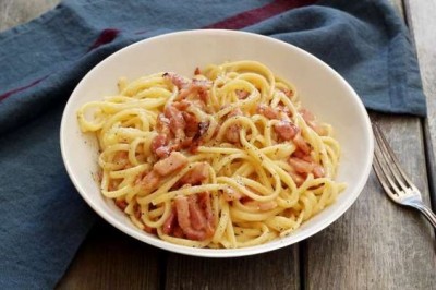 Pasta a la carbonara tradicional