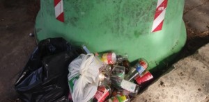 Pulsano (Taranto) – Il consigliere comunale chiede la pulizia delle campane di vetro