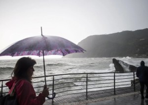 Monterosso, Liguria, raffiche di vento fino a 100 km / h sulla costa e 150 km / h in montagna, e un totale di precipitazioni in pochi giorni equivalenti alle piogge di diversi mesi.  