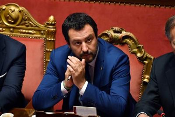 Matteo Salvini: &quot;Per clandestini pacchia strafinita&quot;