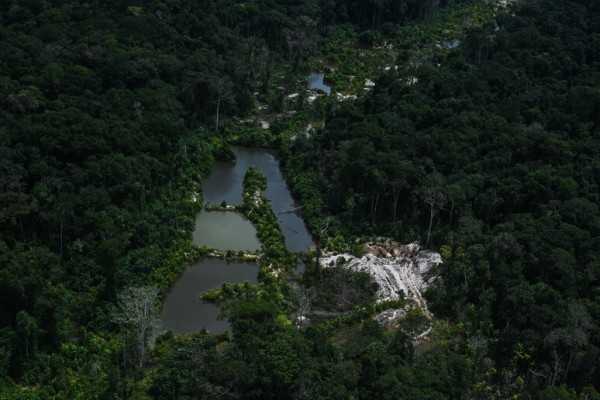 Crolla una miniera clandestina in Venezuela, almeno 24 i morti