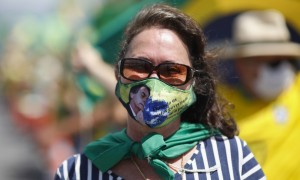 Il coronavirus corre in America Latina: quai 110 mila morti tra Brasile e Perù