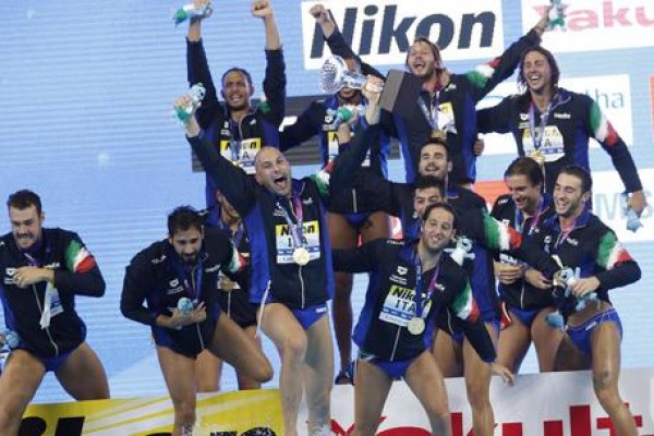 Pallanuoto, Italia batte Spagna 10-5: il Settebello è campione del mondo