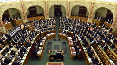 Hungary&#039;s parliament rejects plan to ban migrant resettlement