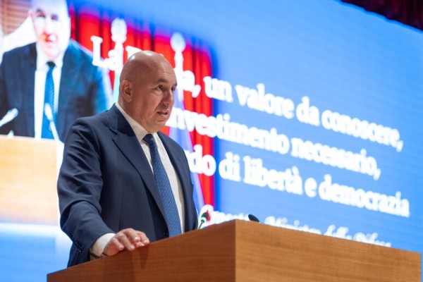 Il ministro della Difesa, Guido Crosetto