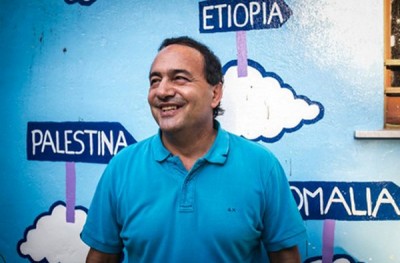 Riace (Reggio Calabria) - Il sindaco Domenico Lucano si dimette e il 30 si manifesta a suo favore