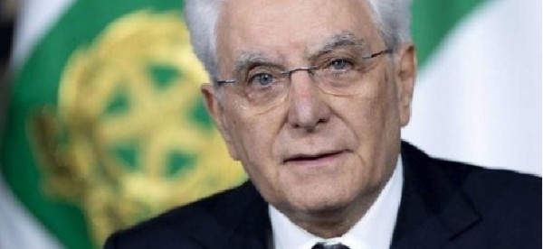 Scuola: Mattarella, inaccettabile che un 14enne muoia per gioco in chat