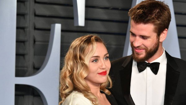 Miley Cyrus a pesar de tener a Liam Hemsworth dice que todavía se siente atraída sexualmente por las mujeres