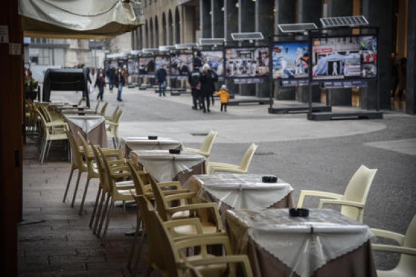 Dopo Lombardia e Campania anche Piemonte e Lazio verso coprifuoco