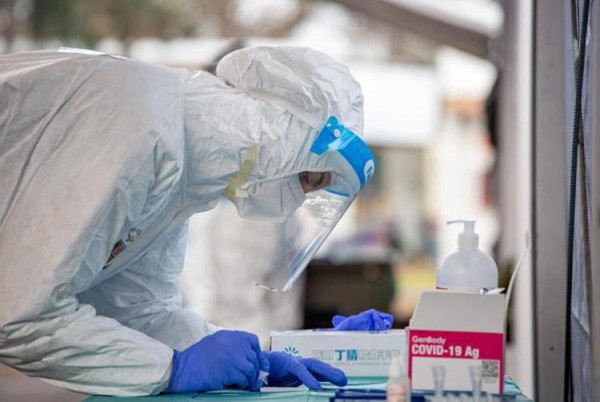 Coronavirus en Italia 2.407 nuevos casos y 44 muertes, la tasa de positividad al 2%