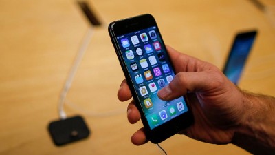 Muted iPhone 7 sales release, Samsung at a disadvantage after battery fires