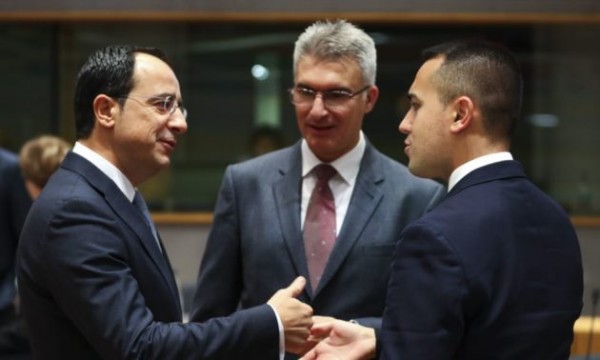 La UE extiende otro año las sanciones sobre Venezuela