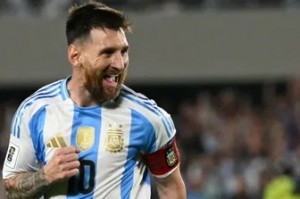 Lionel Messi×