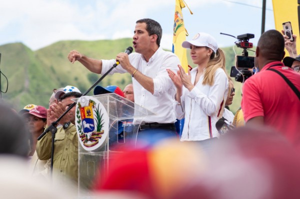 Venezuela, Guaidò chiama gente in piazza per domani. Bolivia, nominati altri 5 ministri