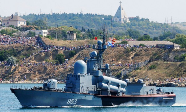 Nave miliatre russa a Sebastopoli 