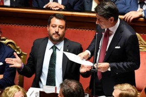 Conte renuncia y arremete duro contra Salvini El premier, durísimo en su último discurso en el Parlamento