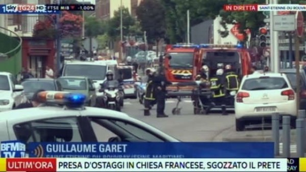 Ancora orrore in Francia: ostaggi in una chiesa Sgozzati prete e fedele, polizia uccide assalitori