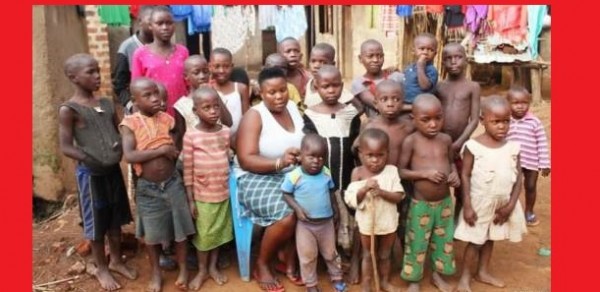 Record di fertilità: Mariam Nabatanzi, 44 figli è la donna più fertile al mondo e li sta allevando da sola