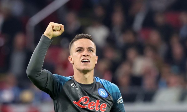 Il Napoli  affonda l’Ajax 6-1 ed è primo a punteggio pieno