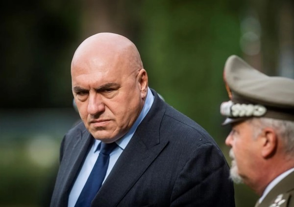 Il ministro della Difesa, Guido Crosetto