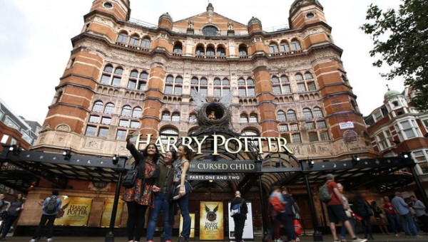 &#039;Harry Potter y el niño maldito&#039;, locura en el Palace Theatre de Londres